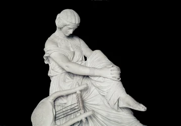 Sappho, griechische Dichterin der Antike. Marmorskulptur von James Pradier