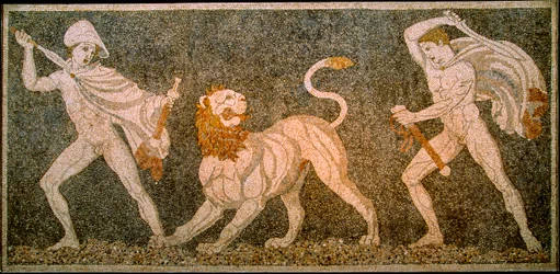 Mosaik, das Alexander den Großen und Hephaestion zeigt, wie sie einen Löwen töten. Pella Archäol...