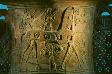 Trojanisches Pferd auf einer Amphore aus dem 7. Jahrhundert v. Chr. von Mykonos zeigt die früheste bekannte Darstellung...