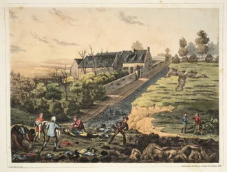 Eine Vorderansicht des Bauernhofs in La Haye Sainte