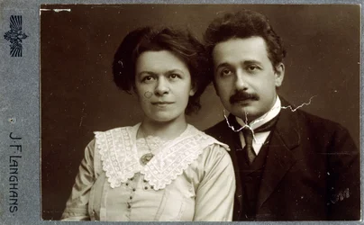 Carte-de-visite Porträtfotografie von Albert Einstein und Mileva Einstein-Maric, 1911