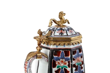 Seltene elegant montierte Imari-Kaffeekanne und Deckel