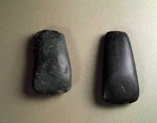 Feuerstein-Axtklingen, Jomon-Periode 4500-3700 v. Chr.