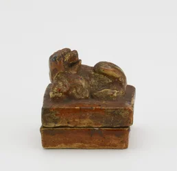 Räucherbehälter mit chinesischem Löwenhund auf dem Deckel, Edo-Zeit