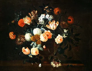 Vase mit Blumen und Insekten
