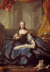Porträt der als Madame Adélaïde bekannten Marie Adélaïde von Frankreich (1732-1799), Tochter Ludwigs XV., des Vielgeliebten, und Marie Leszczyńskas, dargestellt 1758 in Hofkleidung und mit einem Notenbuch in der Hand, 1758