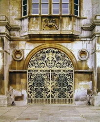 Tore von Burghley House, 1710