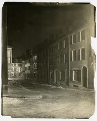 Blick auf die West Cedar Street, wo sie endet und von der Chestnut St gekreuzt wird, Boston, USA, ca. 1902-10