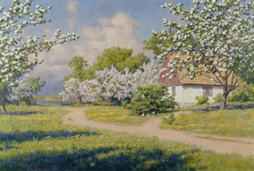 Eine bewaldete Landschaft mit einem Cottage im Frühling
