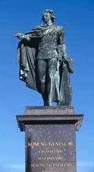 Statue König Gustavs III., 1799 zum Gedenken an den 1792 ermordeten König geschaffen, Gamla Stan (Altstadt), Stockholm, Schweden