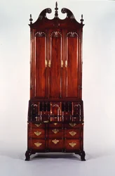 Der Nicholas Brown Chippendale Block-und-Schalen-Schreibtisch und Bücherschrank, ca. 1760-70