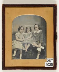Porträt von drei Kindern