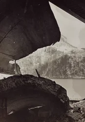 Album "Meine Weltkriegs-Erinnerungen Südwestfront (Kärnten, Italien, Südtirol) 31/03/1915-12/11/1918 - Josef Zohles Wien": Trümmer einer Fabrik