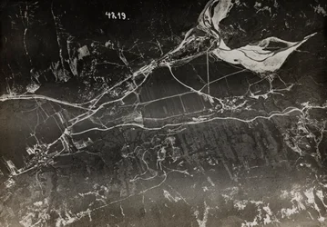 Album "Meine Weltkriegs-Erinnerungen Südwestfront (Kärnten, Italien, Südtirol) 31.03.1915-12.11.1918 - Josef Zohles Wien": Luftaufnahme der italienischen Stadt