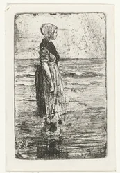 Stehende Frau am Strand
