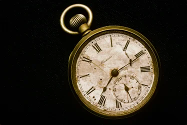 Uhr gestoppt durch die Explosion der Hiroshima-Atombombe