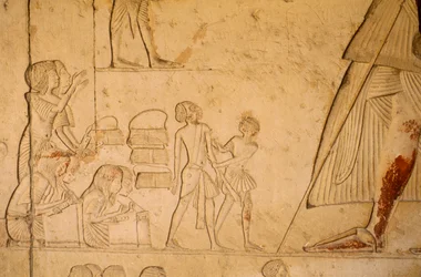 Relief aus dem Grab von Horemheb; zeigt Schreiber, die Gefangene aufzeichnen, 2003 (Foto)