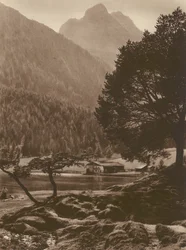 Der Lautersee bei Mittenwald mit dem Wettersteingebirge