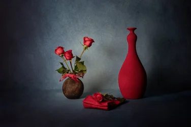 Elegante Rote Rose Stillleben