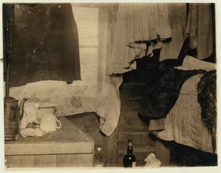 Ecke einer Hütte, die von Pflückern auf Theodore Budd