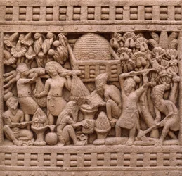 Detail der Ostseite der Stupa I in Sanchi (UNESCO-Welterbeliste)