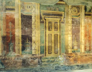 Fresko mit Säulen im zweiten pompejanischen Stil, Große Halle, Römische Villa Poppaea, Oplonti, Torre Annunziata