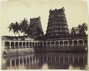 Madura. Die große Pagode, Mootoo Alaghur und Ost-Gopurum vom Tank aus, 1858