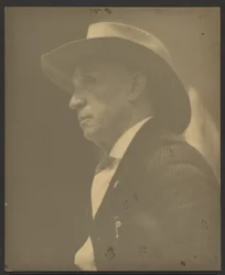 [Porträt eines Mannes mit Stetson]