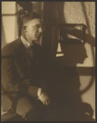 [Porträt eines Mannes mit Schatten]