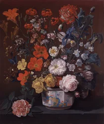 Blumen in einer Chantilly-Vase