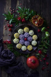 Herbstliche Mondkuchen und Granatäpfel