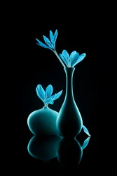 Leuchtendes Blaues Stillleben