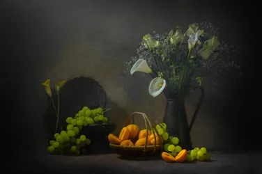 Stimmungsvolle Früchte und Blumen