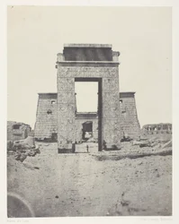 Karnak, Propylon des Tempels von Khons; Theben