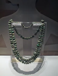 Jadehalsband, Spätklassische Periode, 600-900 n. Chr. (Jade)