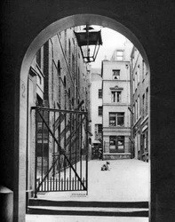 Mitre Court beim Temple, London, 1926-1927