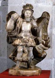 Statue des Heiligen Michael