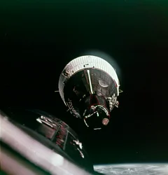 Erstes Rendezvous im Weltraum, 15. Dezember 1965