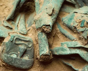 Vergoldeter Kupferschatz im königlichen Grab des Herrn von Sipan