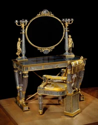 Tisch und Toilettenstuhl der Herzogin von Berry (Marie Caroline Ferdinande Louise de Bourbon, Prinzessin der Zwei Sizilien)