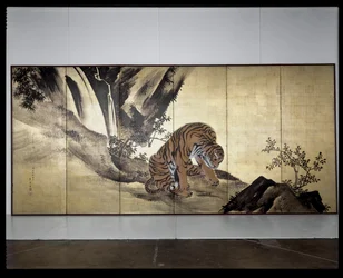 Tiger in einer Landschaft