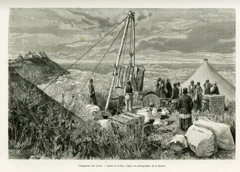 Verladen der Kisten archäologischer Ausgrabungen, Persien. Gravur von Tofani zur Illustration der Geschichte „A Suse“