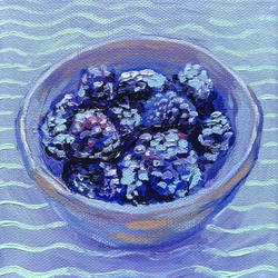 Lebendige Brombeeren in Schüssel