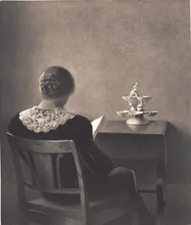 Lesende Dame