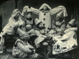 Theaterkomposition. Platinotypie von Pyotr Petrovich Pavlov (1860-1925)