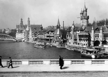 Neugotische Architektur für die Weltausstellung 1900, Paris