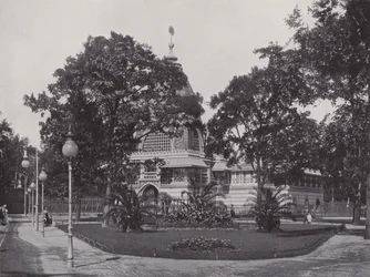 Aus dem Zoologischen Garten, Elefantenhaus