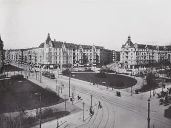 Charlottenburg, Savigny-Platz