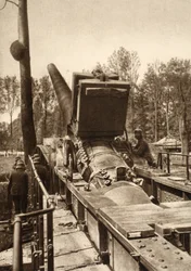 Schnellladende schienengebundene Kanone