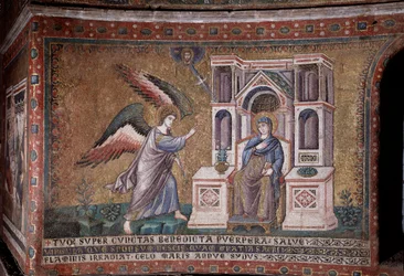 Die Mosaik-Verkündigung der Apsis von Pietro Cavallini